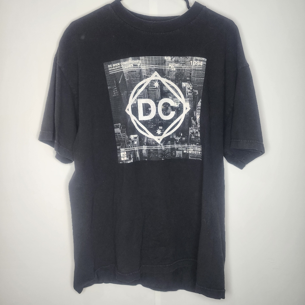 DC Shoe Co. Black Short Sleeve T-Shirt Graphic Print, Men XL